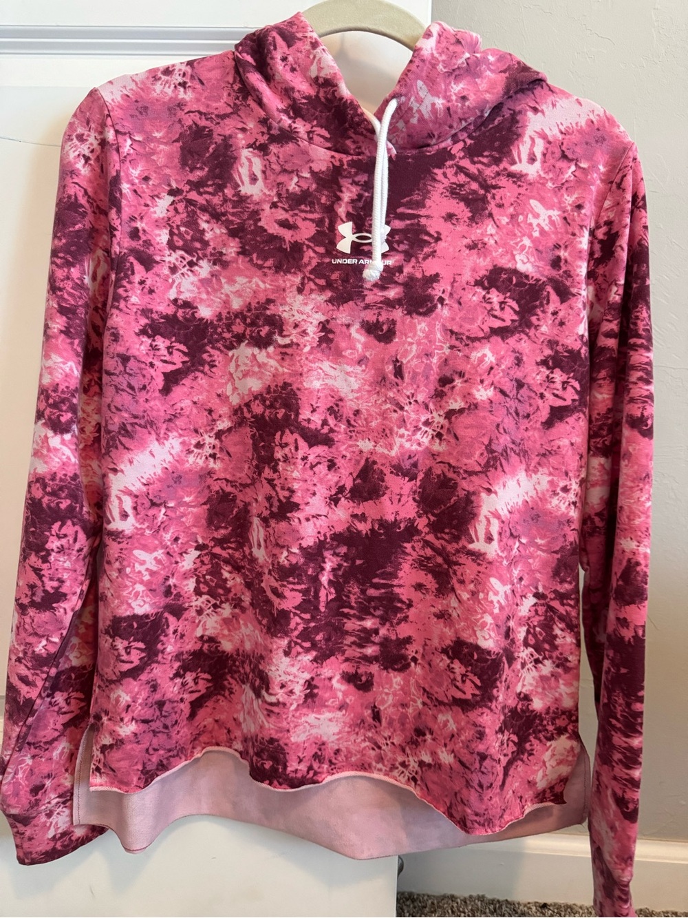 Under Armour Women's Pink Marbled Pullover Hoodie